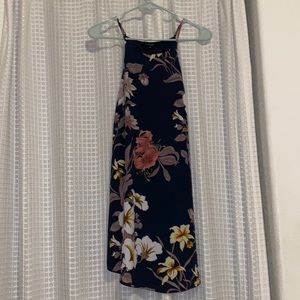 Island like floral dress.